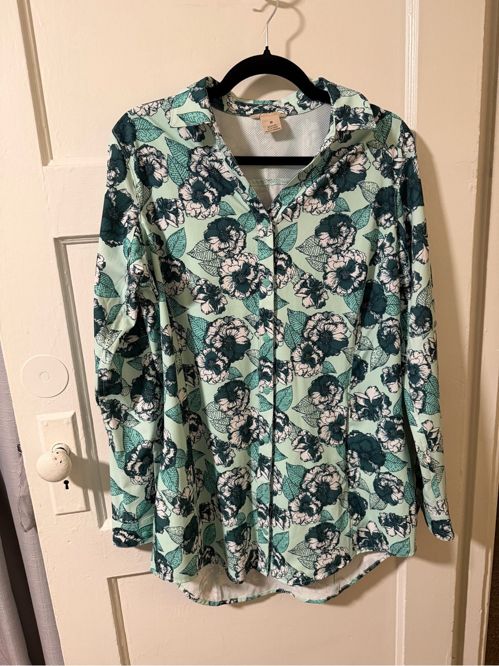 Duluth Trading Co Mint Floral sidewinder Button-Up Blouse upf Size Medium